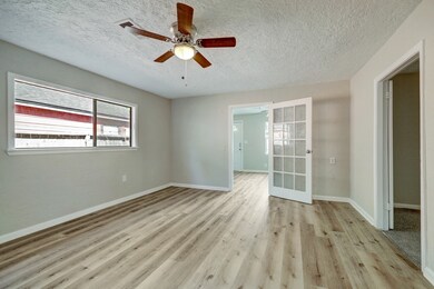 8429 Spaulding St, Houston, TX 77016 - photo 7