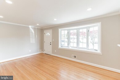 8426 Hall Rd, Pasadena, MD 21122 - photo 4