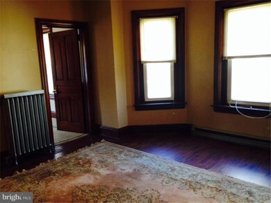 438 W 4th St unit 2ND FL, East Greenville, PA 18041 - photo 7