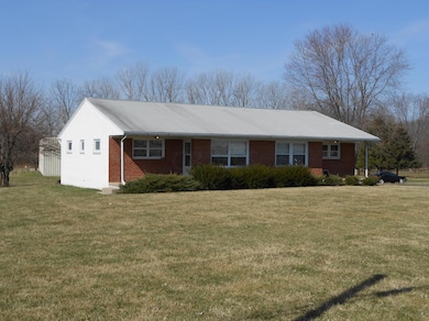 2665 N Court St, Circleville, OH 43113 - photo 2