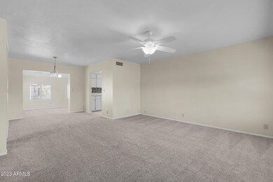 5928 E Des Moines St-5
