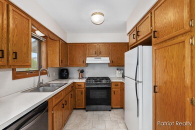 2622 W Highland View Cir. SE