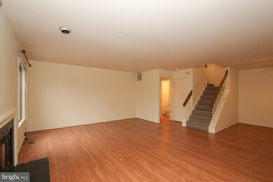 9333 Sparrow Valley Dr, Montgomery Village, MD 20886 - photo 7