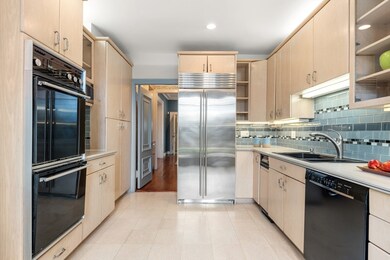 287 Kent St unit 1, Brookline, MA 02446 - photo 6