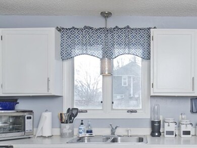 34 Brighton St, Springfield, MA 01118 - photo 4