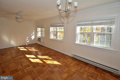 3351 Martha Custis Dr unit 825-3351, Alexandria, VA 22302 - photo 4