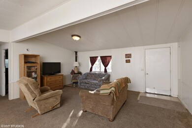 03_74N2650E_165_LivingRoom_HiRes