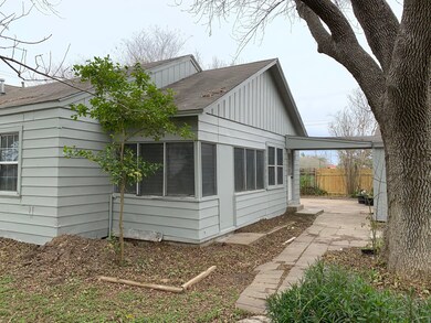 1209 Avenue G, Bay City, TX 77414 - photo 5