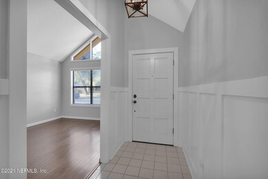 5222 Magnolia Oaks Ln, Jacksonville, FL 32210 - photo 4