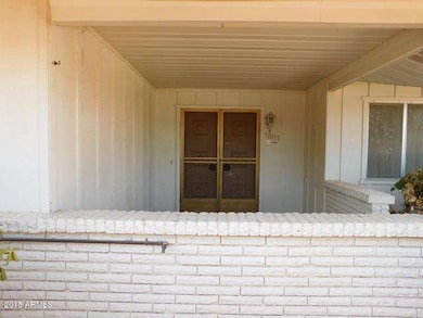 023-296775 Front Porch