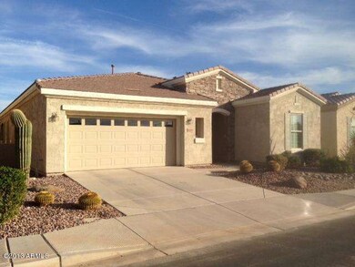 STONE ACCENTS AT ENTRY OF 4372 FICUS
