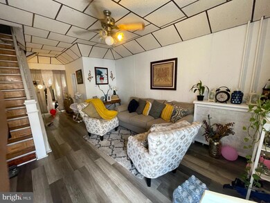 727 N 10th St, Reading, PA 19604 - photo 2