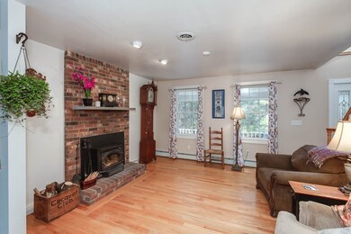 27 Walnut St, Douglas, MA 01516 - photo 5
