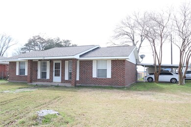 304 S 7th St, Beasley, TX 77417 - photo 2