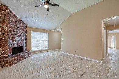 11016 Cottontop Ct, Houston, TX 77086 - photo 7