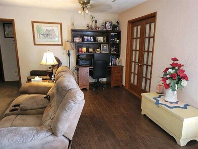 810 W E Ave, Cache, OK 73527 - photo 4