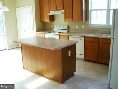 6402 Cosmos Ct, Glenn Dale, MD 20769 - photo 6