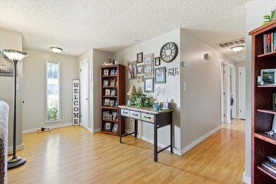 06-20 Hickory Ln-6
