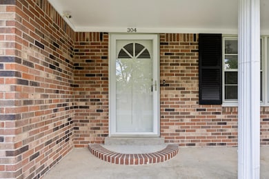 304 Pine St, Berea, KY 40403 - photo 4