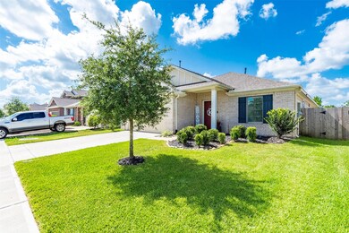 1253 Steed Bluff Dr, Alvin, TX 77511 - photo 2