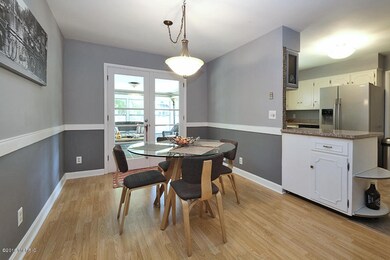 1010 Par 4 Rd, Kalamazoo, MI 49008 - photo 5