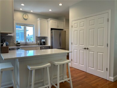 11 Hoover Rd, Middletown, RI 02842 - photo 5