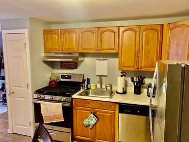349 Hildreth St unit 26, Lowell, MA 01850 - photo 4