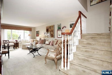 29 Millar Ct, Paramus, NJ 07652 - photo 4