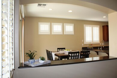 Eat-In Kitchen