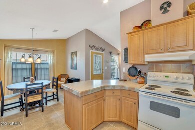 Kitchen/Dining