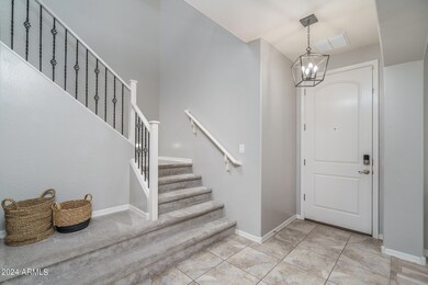 5) FOYER