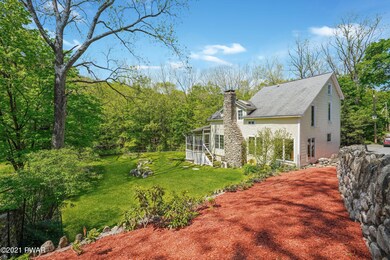 102 Sawkill Ave, Milford, PA 18337 - photo 6