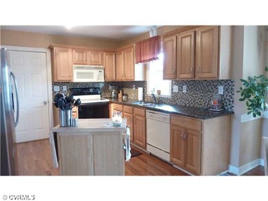Cafeteria/Kitchen - Updated kitchen features grani