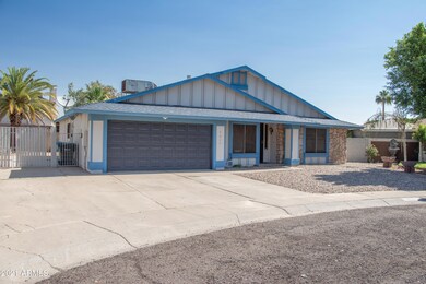 02 - Front View 2 - 4428 W Sheridan