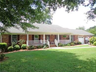 2442 Linnie Ct, Asheboro, NC 27205 - photo 2