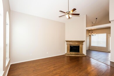 4724 Topaz Ln, Granbury, TX 76049 - photo 2