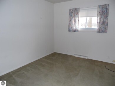 406 E 4th St, Whittemore, MI 48770 - photo 4