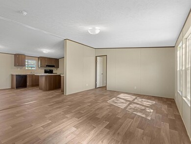 812 E Aquarius Ct, Granbury, TX 76049 - photo 4