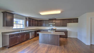 1150 - Kitchen 2 - Columbia C - Triple C