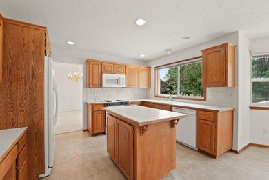 16117 N Glencrest Dr, Spokane, WA 99208 - photo 5