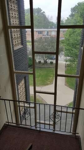 Bernice Terraces unit 6, Lansing, IL 60438 - photo 2