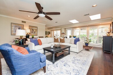 10030 Cedar Creek Dr, Houston, TX 77042 - photo 3