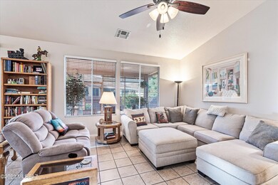 07-Living Area