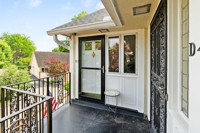 1631 Roxbury (Exterior)-11