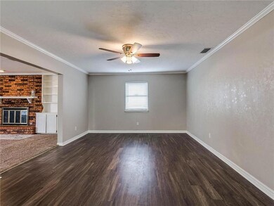 6408 N Grove Ave, Warr Acres, OK 73132 - photo 4