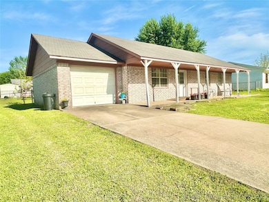 318 Ted Allen Ln, Stigler, OK 74462 - photo 2