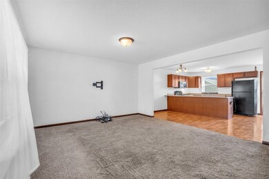 187 13th Ave SW, Cedar Rapids, IA 52404 - photo 6