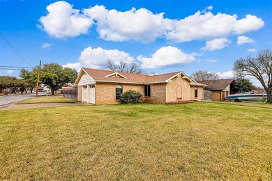 801 Springdale Rd, Bedford, TX 76021 - photo 4