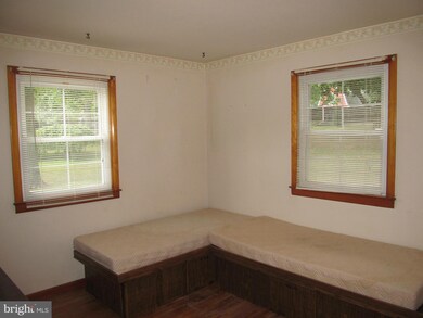 5851 Charlestown Rd, Mercersburg, PA 17236 - photo 7