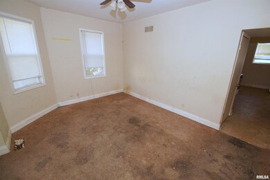 603 W 16th St, Davenport, IA 52803 - photo 3